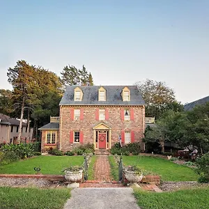 https://cedars-of-williamsburg-bed-breakfast-23185.williamsburghotelsusa.com
